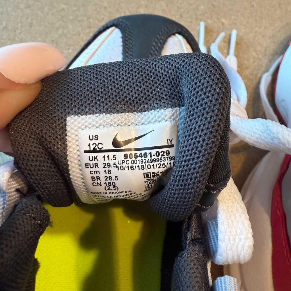 Nike AirMax Kids' Black and White Athletic Shoes size 12C - Picture 6 of 6